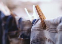 Ubrania wyczyszczone z gumy do żucia
